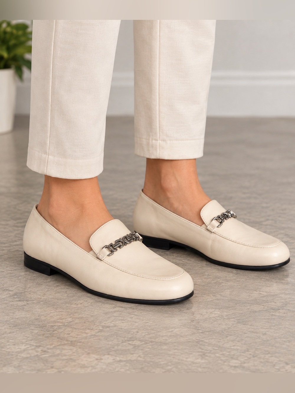 DREW Women’s Cream Leather Horsebit Loafers Size 9W Wide Comfort Shoes